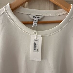 SPANX White crew-Neck dress. AirEssentials